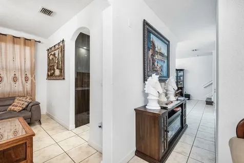 8741 Nw 110th Avenue Doral FL 33178