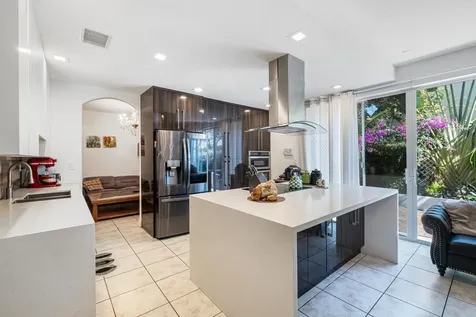 8741 Nw 110th Avenue Doral FL 33178