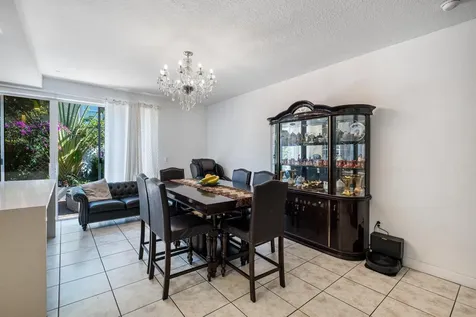 8741 Nw 110th Avenue Doral FL 33178