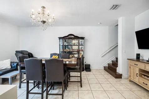 8741 Nw 110th Avenue Doral FL 33178