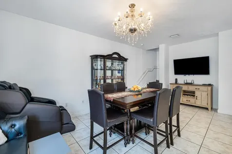 8741 Nw 110th Avenue Doral FL 33178