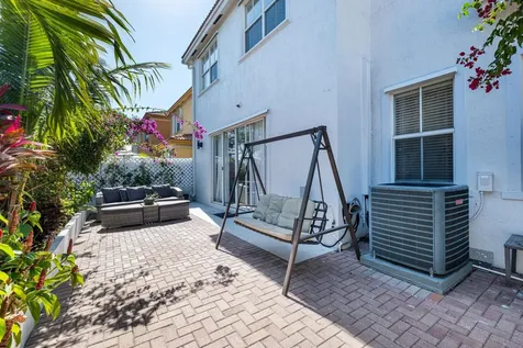 8741 Nw 110th Avenue Doral FL 33178