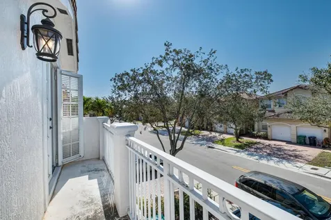 8741 Nw 110th Avenue Doral FL 33178