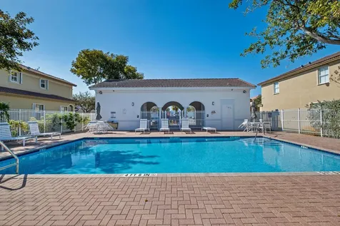 8741 Nw 110th Avenue Doral FL 33178