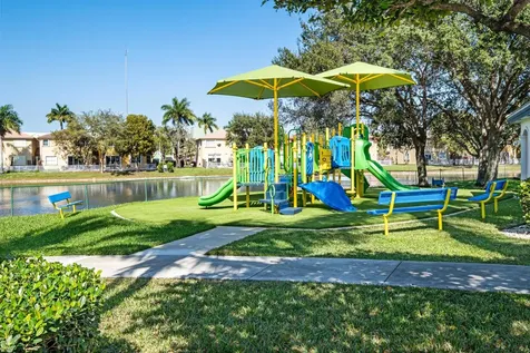 8741 Nw 110th Avenue Doral FL 33178