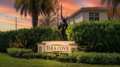 4581 Tara Cove Way West Palm Beach FL 33417