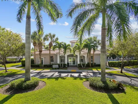 324 Se Bloxham Way Stuart FL 34997