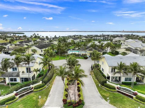 602 Mariner Bay Boulevard Fort Pierce FL 34949