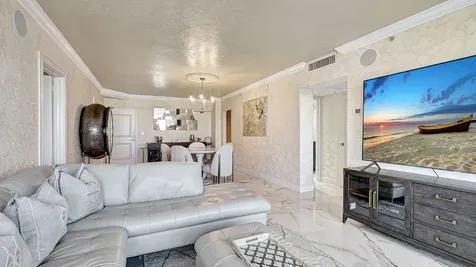 3000 S Ocean Drive Hollywood FL 33019