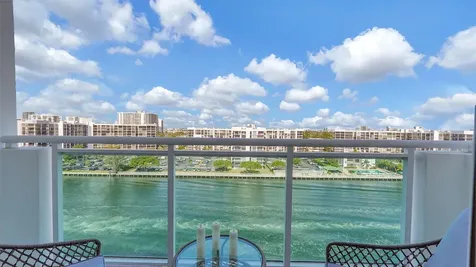 3000 S Ocean Drive Hollywood FL 33019