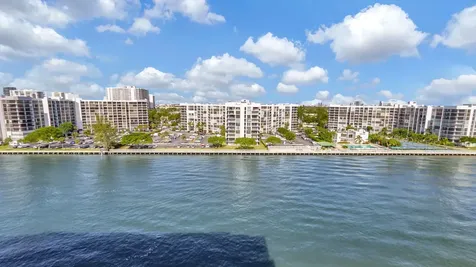 3000 S Ocean Drive Hollywood FL 33019