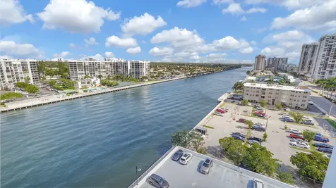 3000 S Ocean Drive Hollywood FL 33019