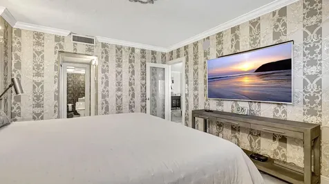 3000 S Ocean Drive Hollywood FL 33019