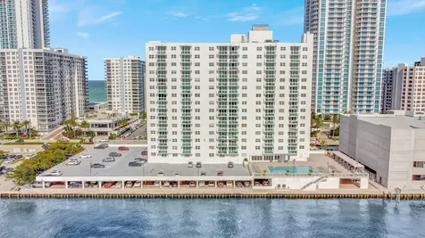 3000 S Ocean Drive Hollywood FL 33019