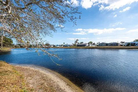 8125 Meadowlark Lane Port Saint Lucie FL 34952