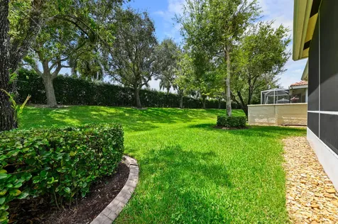 9142 Bay Point Circle West Palm Beach FL 33411