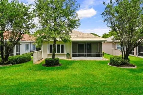 9142 Bay Point Circle West Palm Beach FL 33411
