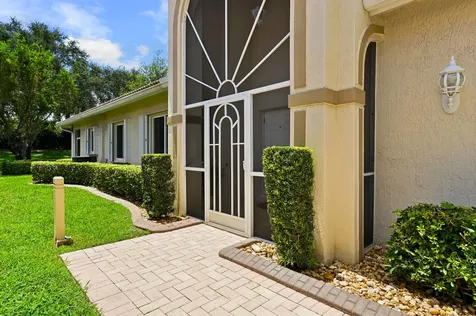 9142 Bay Point Circle West Palm Beach FL 33411