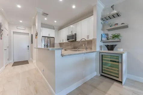 318 N Lake Drive Lantana FL 33462