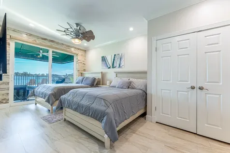 318 N Lake Drive Lantana FL 33462