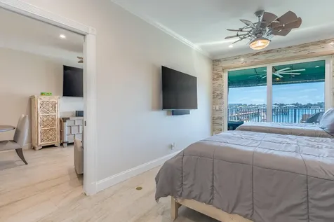 318 N Lake Drive Lantana FL 33462