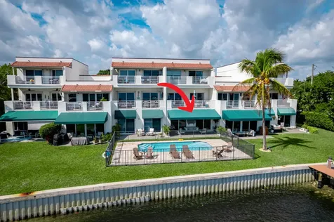 318 N Lake Drive Lantana FL 33462