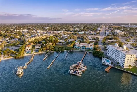 318 N Lake Drive Lantana FL 33462