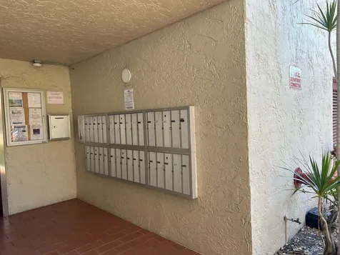 25 Abbey Lane Delray Beach FL 33446