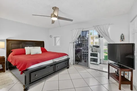 290 Oakridge Q Deerfield Beach FL 33442