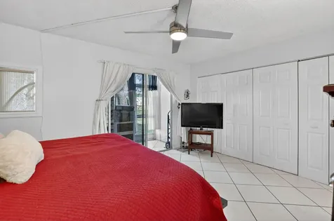 290 Oakridge Q Deerfield Beach FL 33442