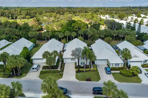 9213 Heathridge Drive West Palm Beach FL 33411