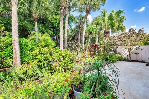 9213 Heathridge Drive West Palm Beach FL 33411