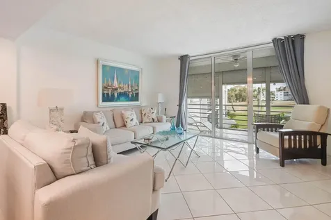 6850 10th Avenue Lake Worth FL 33467