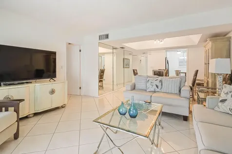 6850 10th Avenue Lake Worth FL 33467