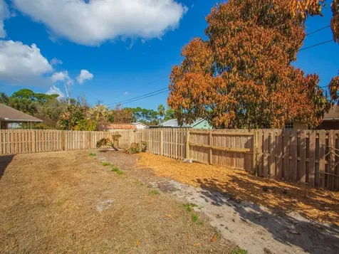 1726 16th Avenue Vero Beach FL 32962