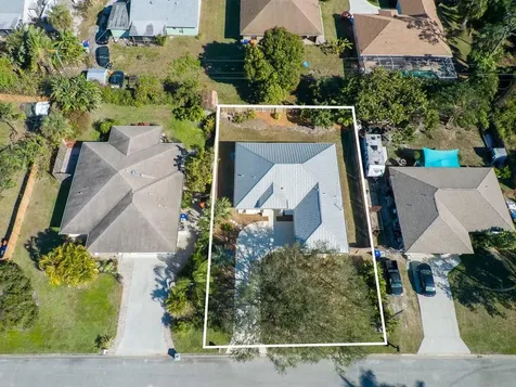 1726 16th Avenue Vero Beach FL 32962