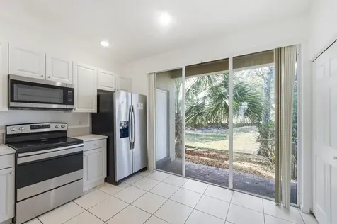 687 Nw 42nd Avenue Plantation FL 33317
