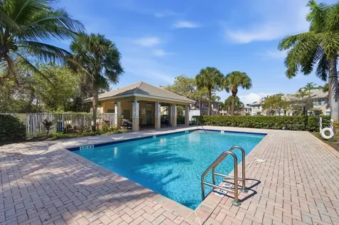 687 Nw 42nd Avenue Plantation FL 33317