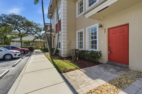 687 Nw 42nd Avenue Plantation FL 33317