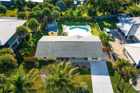 1805 Plover Avenue Fort Pierce FL 34949