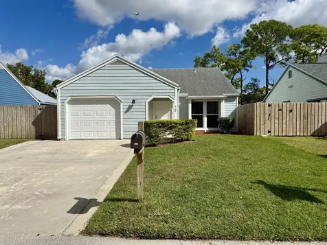 420 Park Forest Way Wellington FL 33414