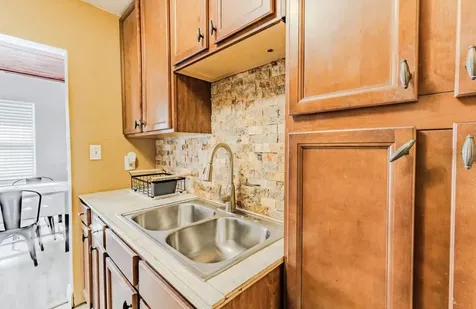 112 W 34th Street Riviera Beach FL 33404