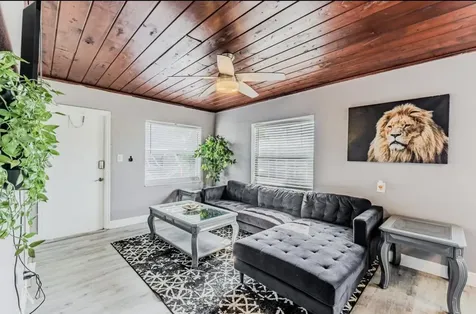 112 W 34th Street Riviera Beach FL 33404