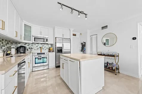 600 NE 36th Street Miami FL 33137