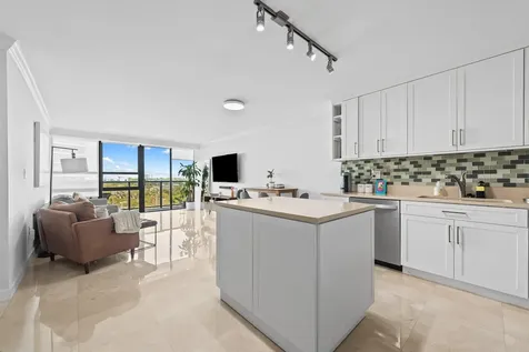 600 NE 36th Street Miami FL 33137