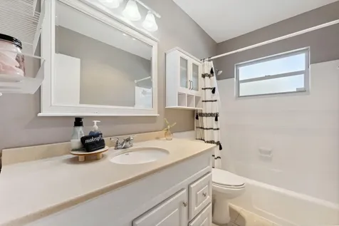 428 Se 2nd Street Deerfield Beach FL 33441