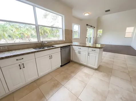 12431 Sw 1st Street Plantation FL 33325
