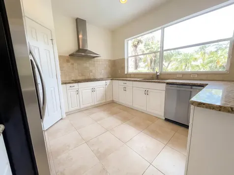 12431 Sw 1st Street Plantation FL 33325
