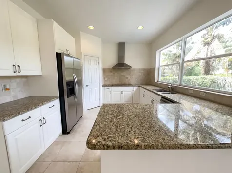 12431 Sw 1st Street Plantation FL 33325