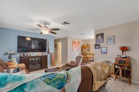 1686 Se Biddle Lane Port Saint Lucie FL 34983